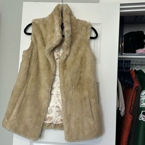 Kristen Blake Womens Size XS Thick Plush Tan Faux Fur Vest